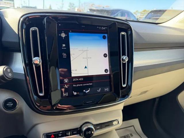 2019 Volvo XC40 T5 Momentum