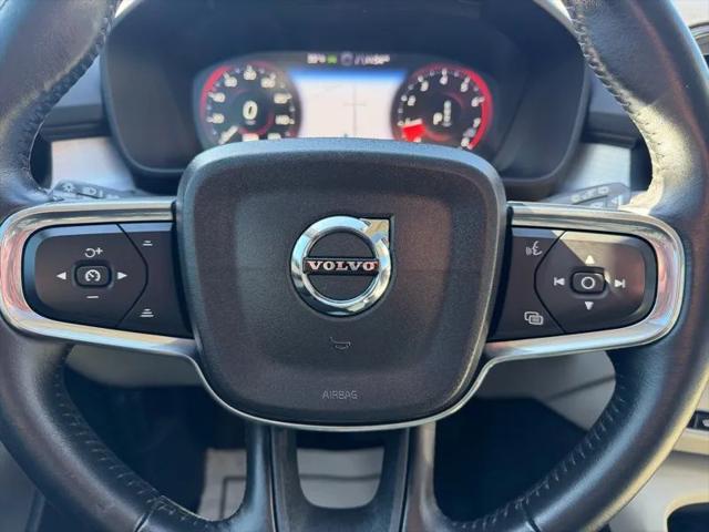2019 Volvo XC40 T5 Momentum