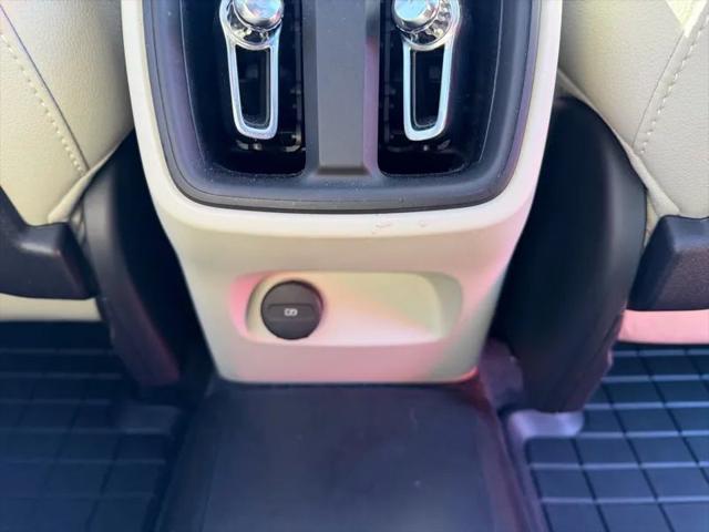 2019 Volvo XC40 T5 Momentum