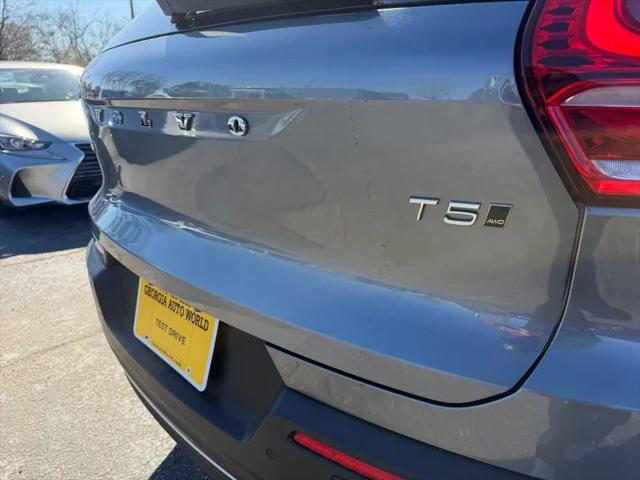 2019 Volvo XC40 T5 Momentum