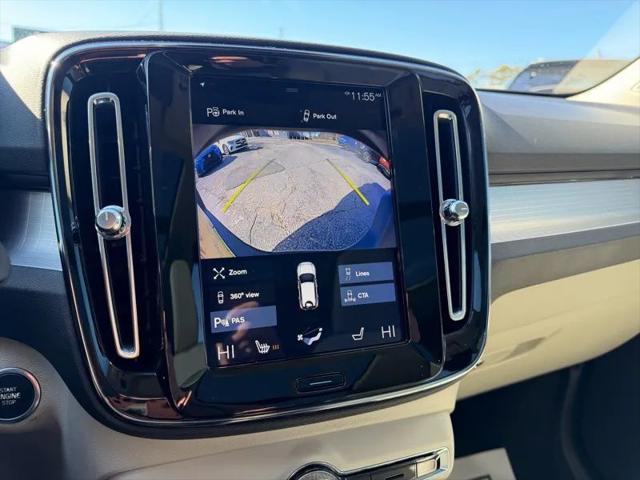 2019 Volvo XC40 T5 Momentum