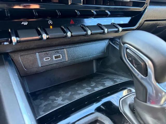 2023 GMC Canyon 2WD Crew Cab Short Box Elevation