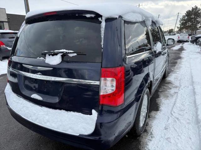 2014 Chrysler Town & Country Touring