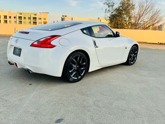 2017 Nissan 370Z Base