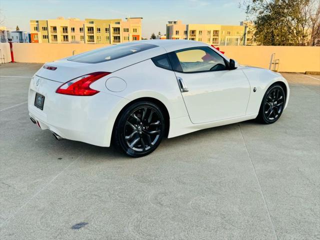 2017 Nissan 370Z Base