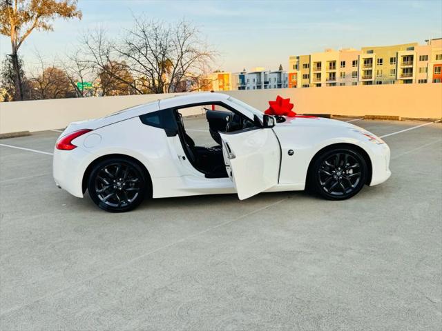 2017 Nissan 370Z Base