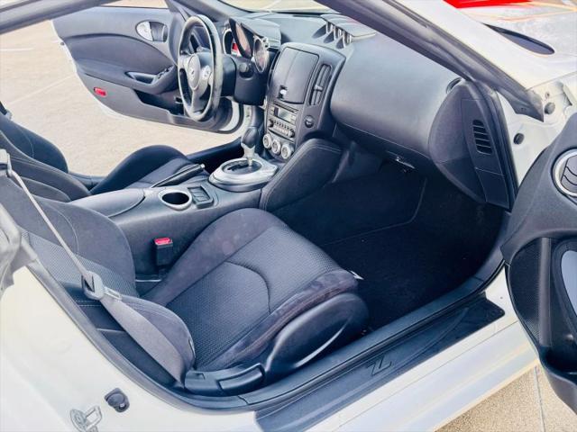 2017 Nissan 370Z Base