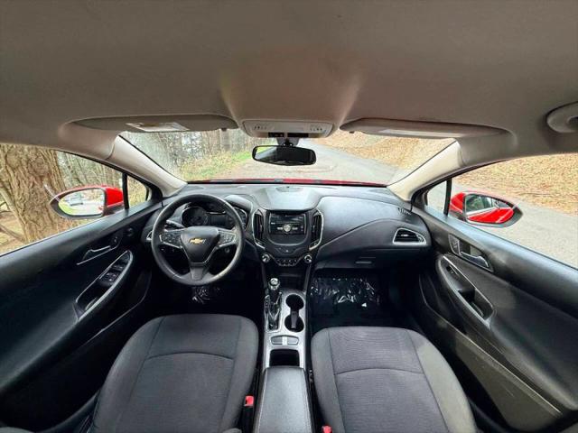 2017 Chevrolet Cruze LT Auto