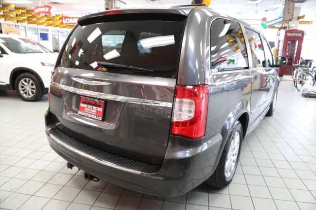 2015 Chrysler Town & Country Touring
