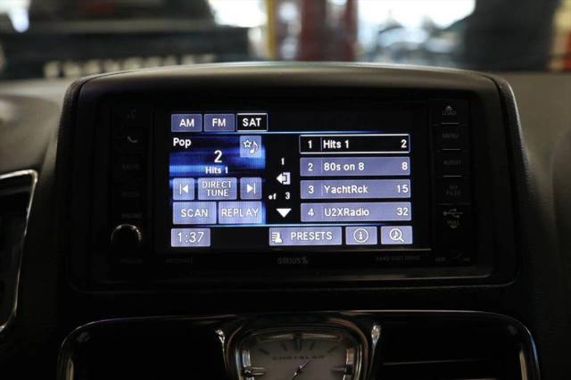2015 Chrysler Town & Country Touring