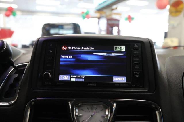 2015 Chrysler Town & Country Touring