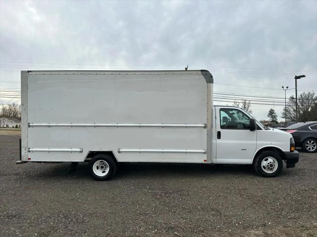 2020 GMC Savana Cutaway Work Van
