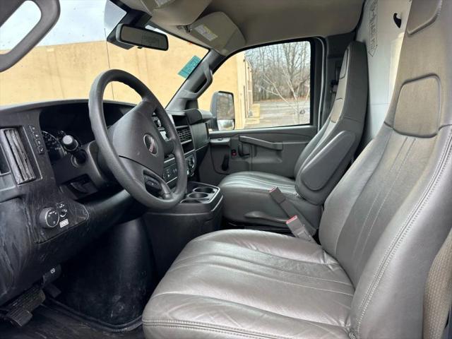 2020 GMC Savana Cutaway Work Van