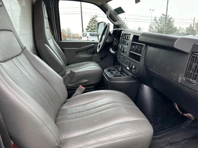 2020 GMC Savana Cutaway Work Van
