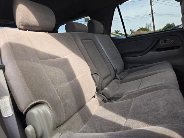 2003 Toyota Sequoia SR5 V8