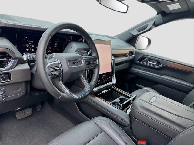 2025 GMC Yukon 4WD Denali