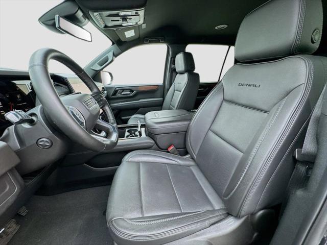 2025 GMC Yukon 4WD Denali