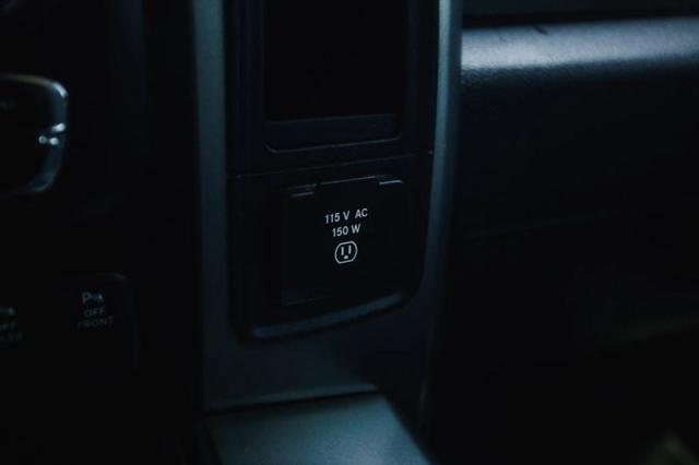 2018 Ram 1500 Big Horn Crew Cab 4x4 5'7" Box