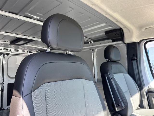 2026 Ram ProMaster Cargo Van SLT Low Roof 136" WB