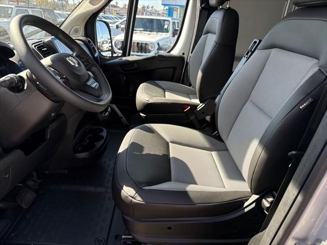 2026 Ram ProMaster Cargo Van SLT Low Roof 136" WB
