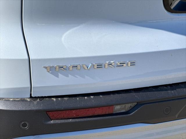 2026 Chevrolet Traverse FWD LT