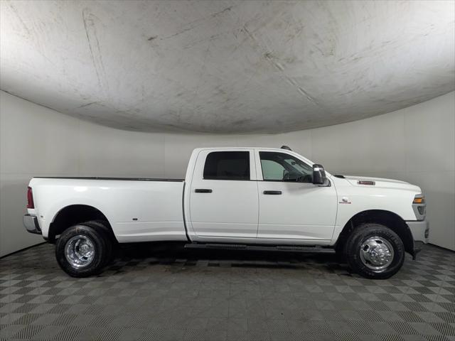2026 Ram 3500 Tradesman Crew Cab 4x4 8 Box