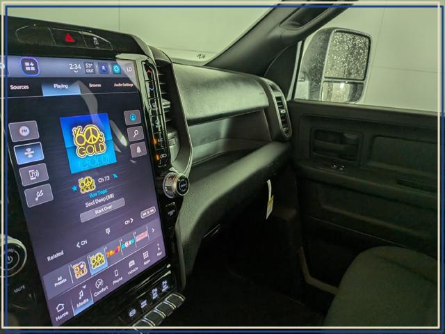 2026 Ram 3500 Tradesman Crew Cab 4x4 8 Box