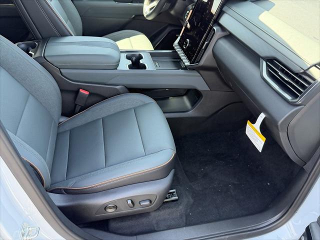 2026 GMC Acadia AT4 AWD