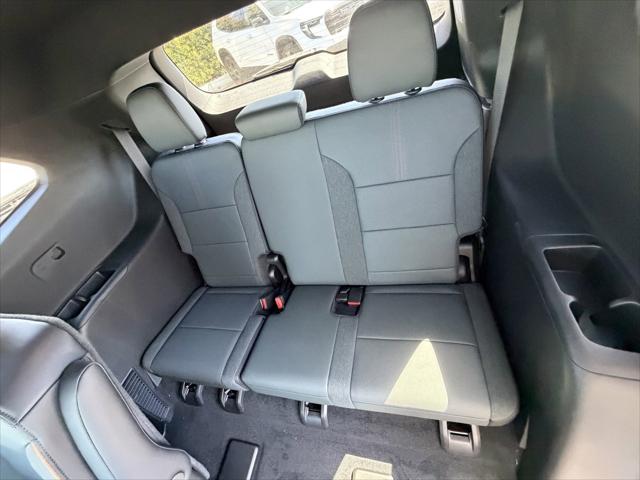 2026 GMC Acadia AT4 AWD