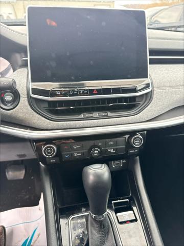 2023 Jeep Compass Latitude Lux FWD
