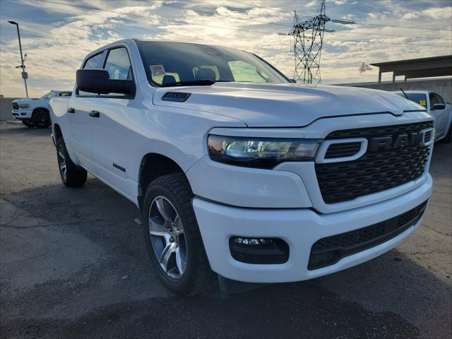2025 RAM 1500 Tradesman Crew Cab 4x4 57 Box