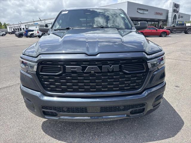 2026 RAM Ram 1500 RAM 1500 EXPRESS CREW CAB 4X2 57 BOX