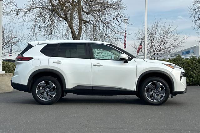 2024 Nissan Rogue SV FWD