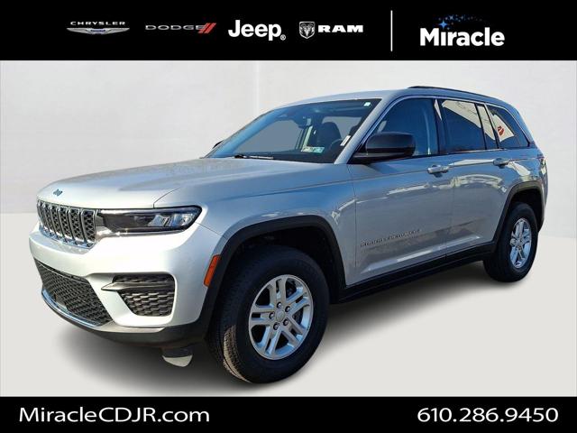 2023 Jeep Grand Cherokee Laredo 4x4 2023 Jeep Grand Cherokee Laredo 4x4