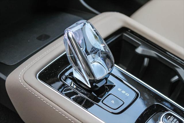 2026 Volvo XC90 Plus, B6 AWD Gas mild hybrid, Gasoline, Bright, 7 Seats