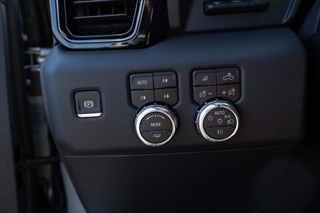 2026 GMC Sierra 2500HD Crew Cab, Standard Bed, AT4, 4WD