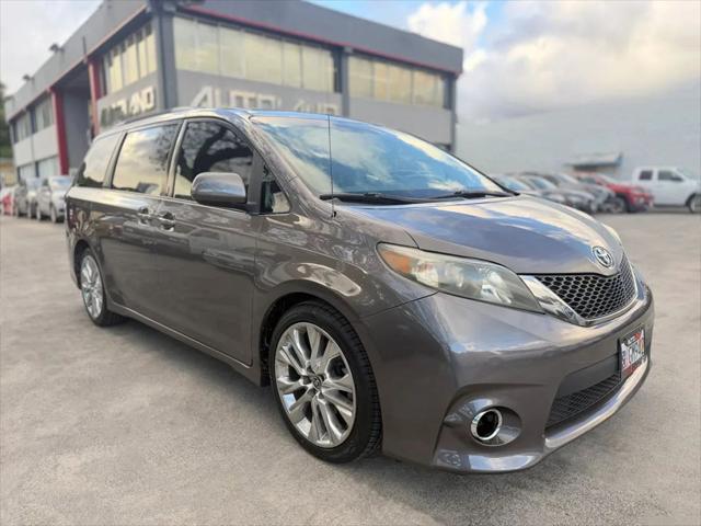 2011 Toyota Sienna SE