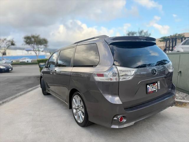 2011 Toyota Sienna SE