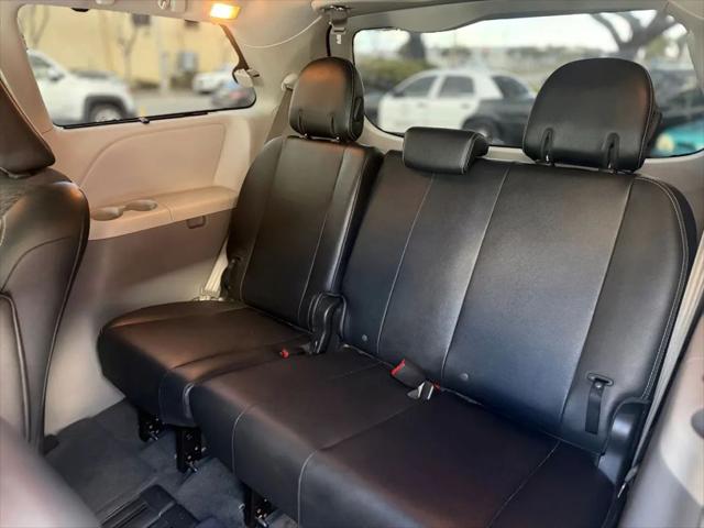 2011 Toyota Sienna SE