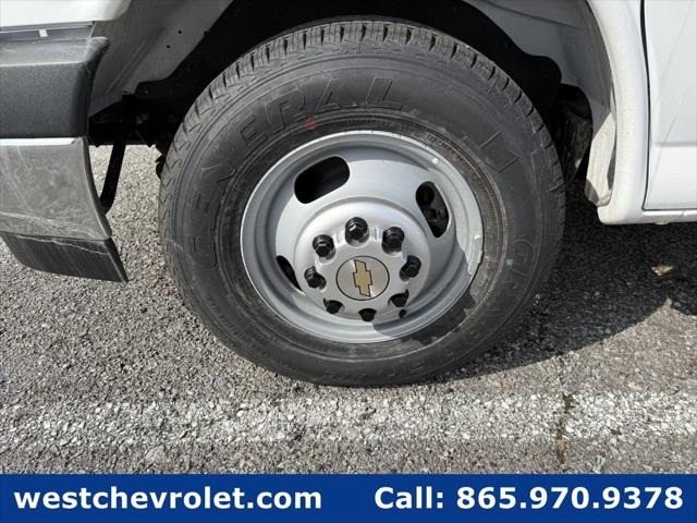 2026 Chevrolet Express Cutaway 4500 Van