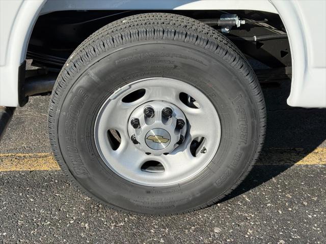 2025 Chevrolet Express Cargo Van RWD 2500 Regular Wheelbase WT