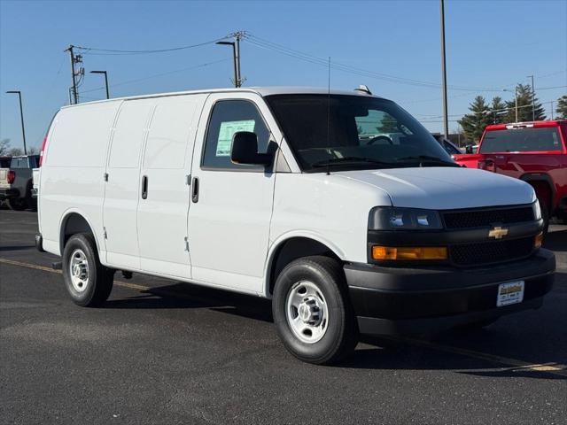 2025 Chevrolet Express Cargo Van RWD 2500 Regular Wheelbase WT