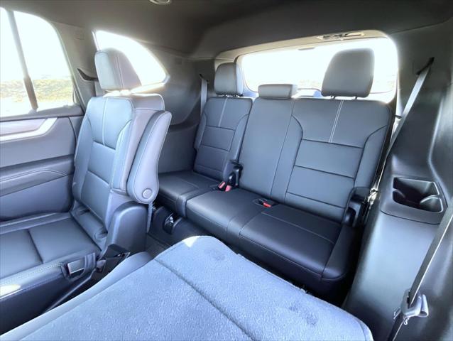2026 GMC Acadia Elevation AWD