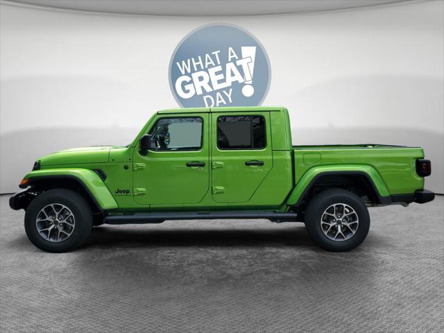 2026 Jeep Gladiator Sport S