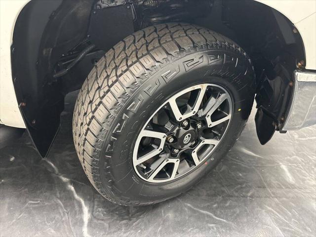2018 Toyota Tundra SR5 5.7L V8