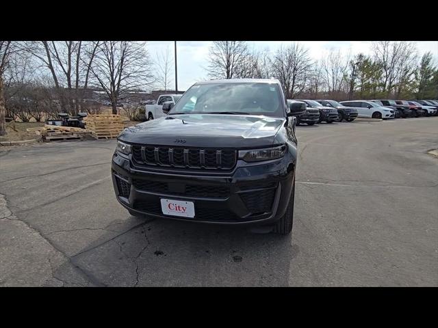 2026 Jeep Grand Cherokee GRAND CHEROKEE LAREDO ALTITUDE 4X4