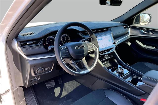 2026 Jeep Grand Cherokee Altitude 4x4