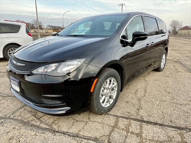 2026 Chrysler Voyager VOYAGER LX