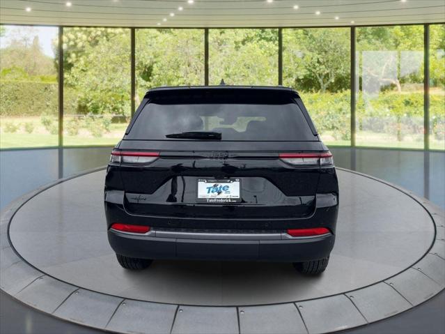 2026 Jeep Grand Cherokee Altitude 4x4