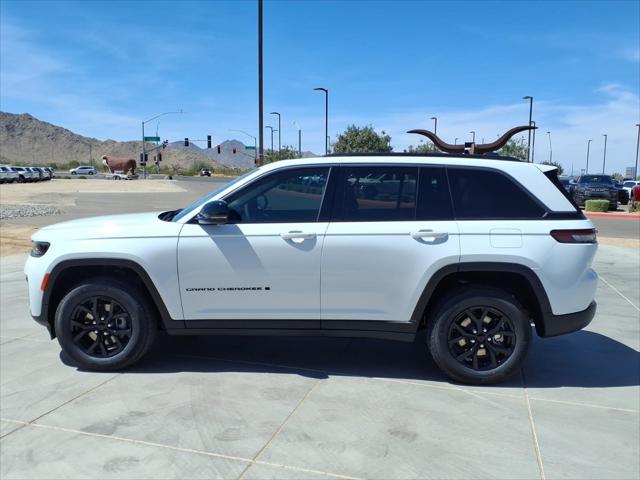 2026 Jeep Grand Cherokee GRAND CHEROKEE LAREDO ALTITUDE 4X4